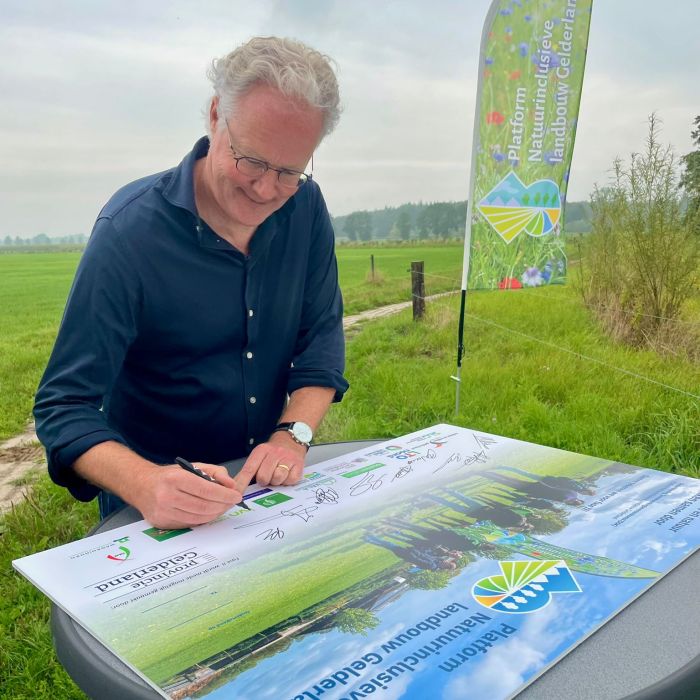 14 partners tekenen voor vier jaar natuurinclusieve landbouw in Gelderland 2